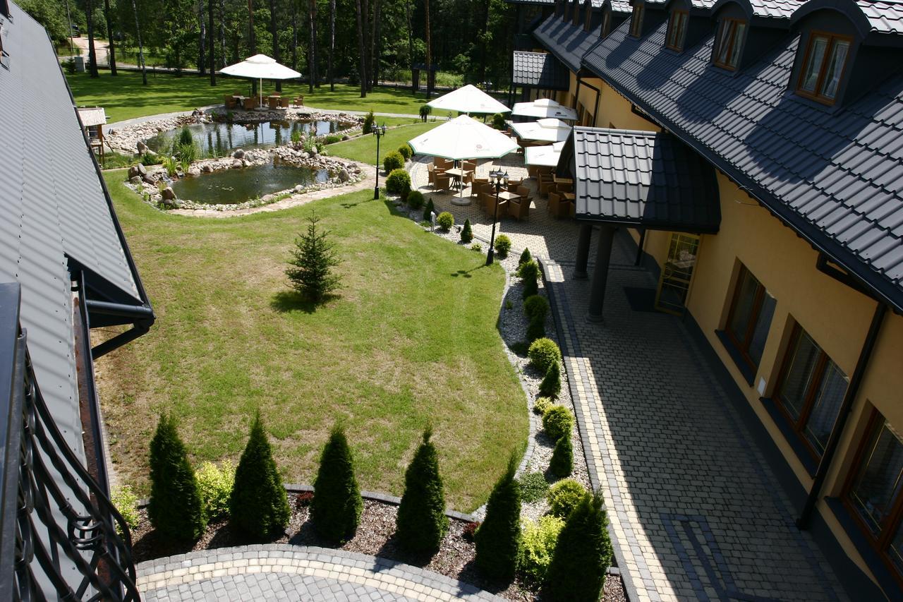 Hotel Paradiso Suchedniow Exterior photo